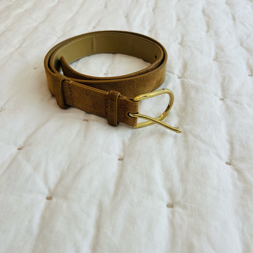 Women’s Tan Leather Belt with Gold Buckle